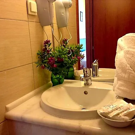 Arte Annapolis 3*