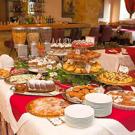 Aparthotel Arte Annapolis 3*